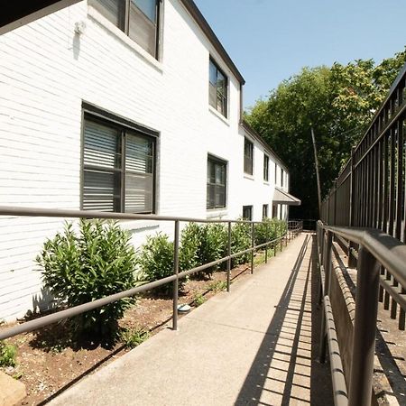 Special! 2 Queen Bedroom Condo Minutes To Broadway! Nashville Exterior photo